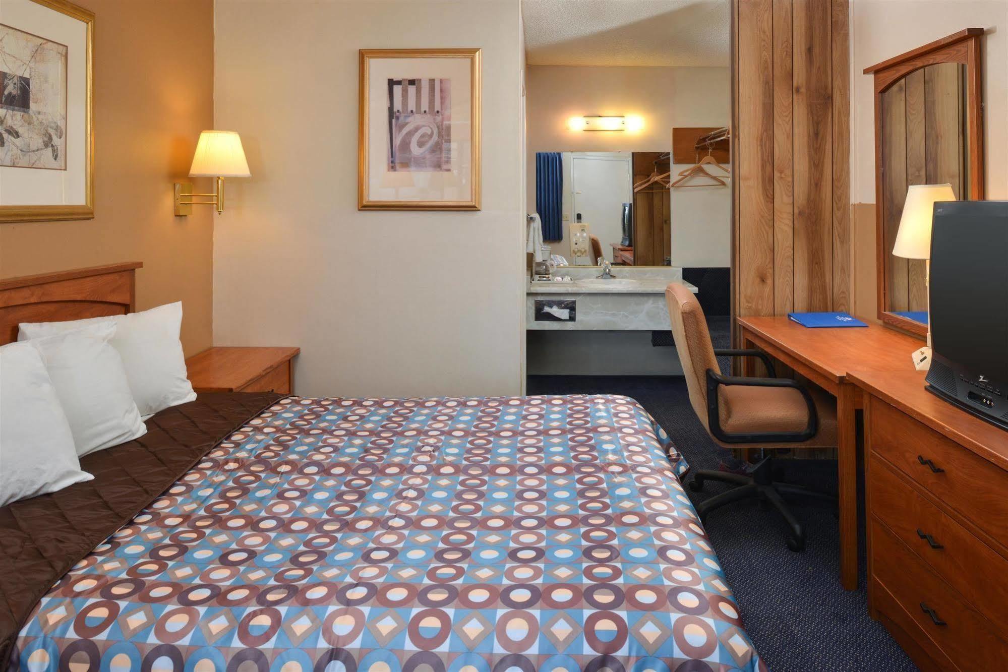 Americas Best Value Inn - Carson City Exterior photo